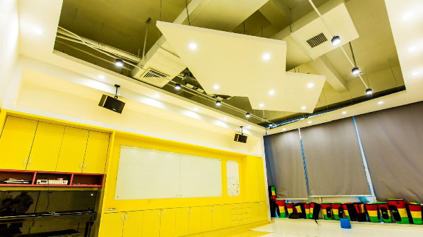 美育音樂(lè)舞蹈國(guó)際機(jī)構(gòu)教學(xué)環(huán)境展示3