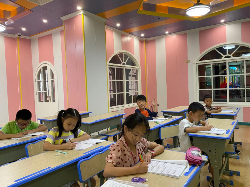 樂(lè)童國(guó)際幼兒園師生風(fēng)采