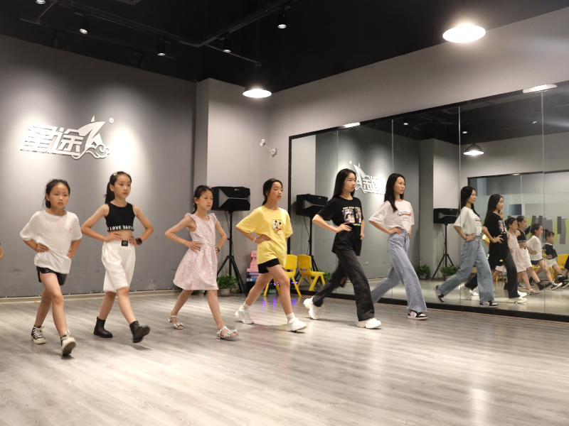 郴州星途視界造星工廠師生風(fēng)采5