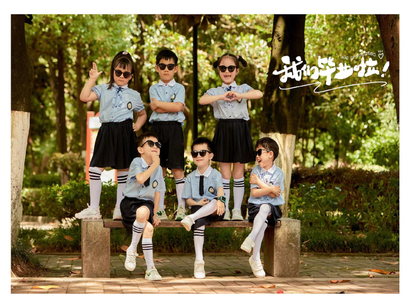 愛諾蒙臺梭利幼兒園畢業(yè)照