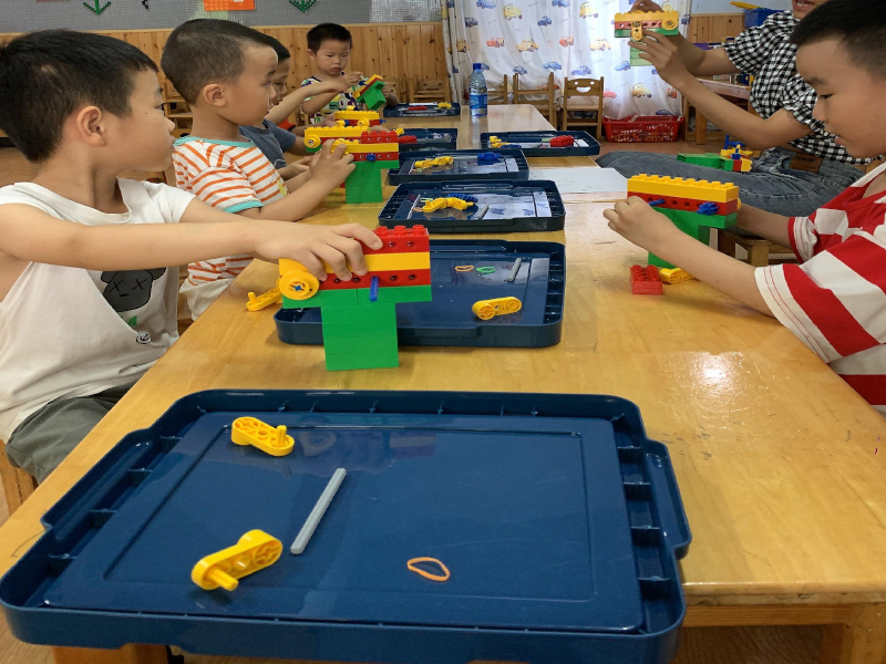 北湖區(qū)華嬰愛蕊幼兒園師生風采